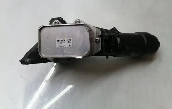 BMW 3 G20 G21 Oil filter mounting bracket 72435982 8580414