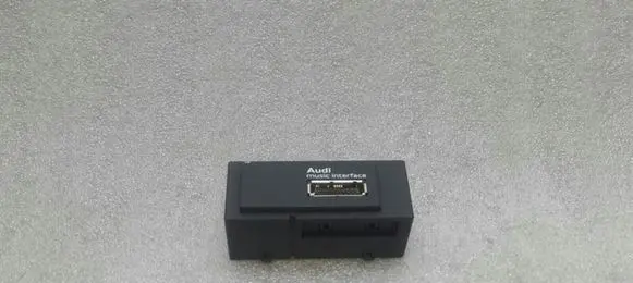 Audi A3 S3 8V USB socket connector 8V0035736