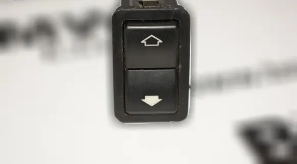 BMW 5 E39 Electric window control switch 8368974