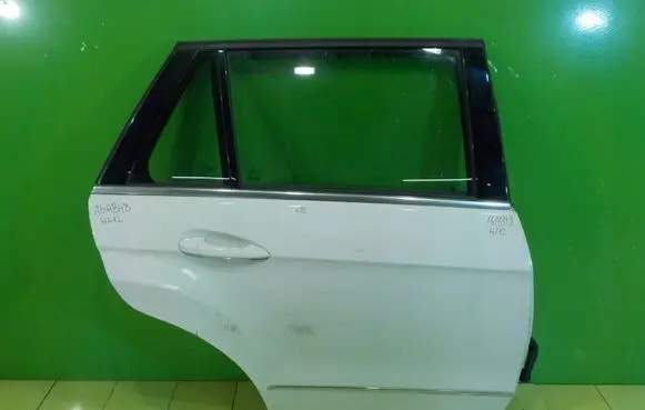 Mercedes-Benz E W212 Rear door 16AB48 FAE698BC4FBA4CA195