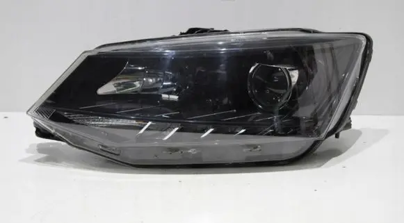 Skoda Fabia Mk3 (NJ) Headlight/headlamp