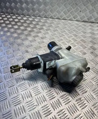 Mercedes-Benz E W211 Master brake cylinder A211430032