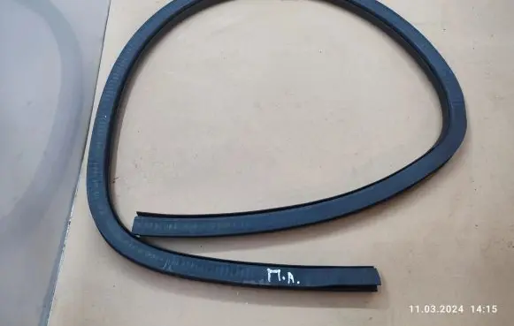 Audi A3 S3 8P Front door rubber seal 8P7831707B