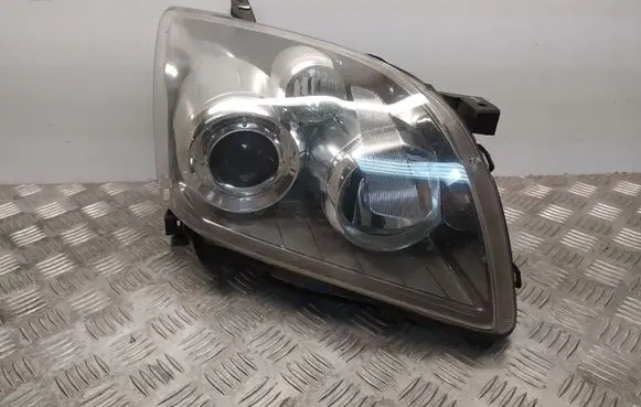 Toyota Avensis T250 Headlight/headlamp 35109 8596724010