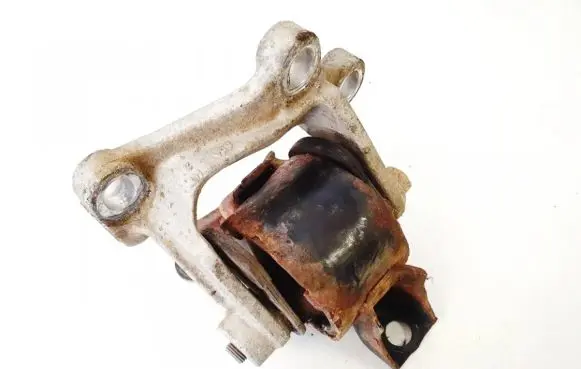 Honda Civic Engine mount bracket