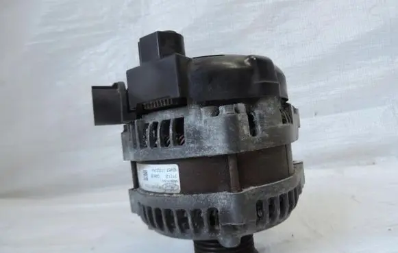 Ford Focus Generator/alternator CV6T 10300