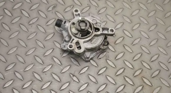 Volvo S60 Vacuum pump 31316688