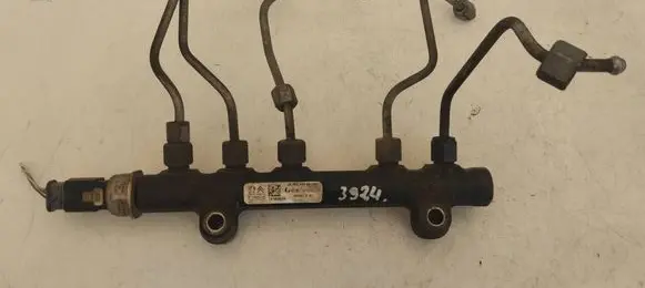 Citroen DS3 Fuel main line pipe 9685297580