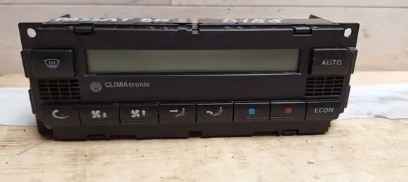 Volkswagen PASSAT B5.5 Climate control unit