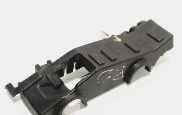 Hyundai Tucson TL Front bumper mounting bracket 86516D7000