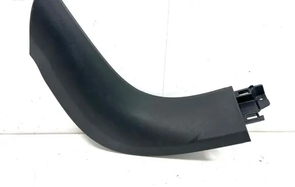 Foot area side trim