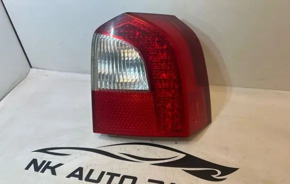 Volvo XC70 Rear/tail lights 30698984