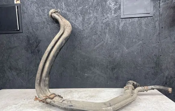 Toyota Avensis T250 Fuel tank filler neck pipe