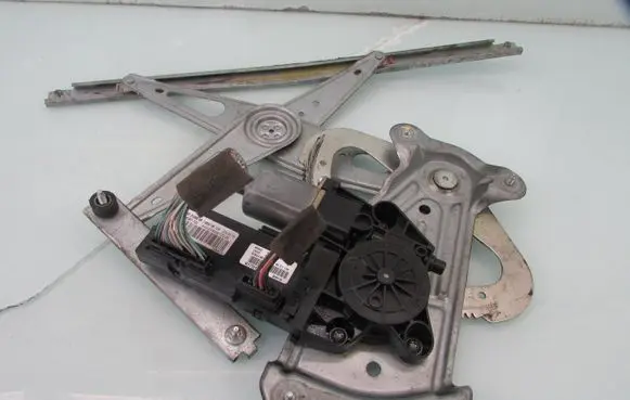 Renault Megane III Front door window regulator with motor 807310004R