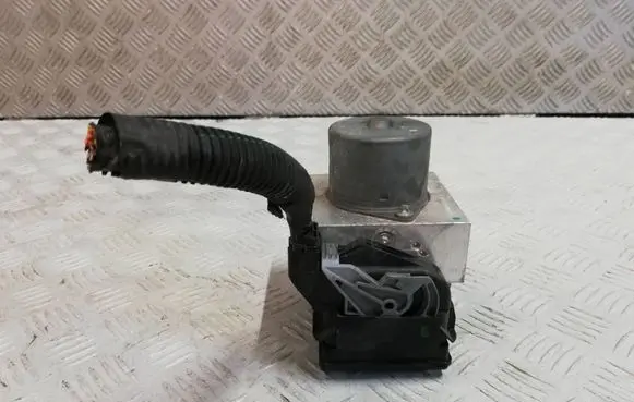 Ford Mondeo MK IV ABS Pump BG912C405AD 54085964C 16565718