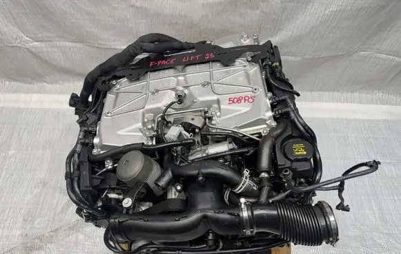 Jaguar F-Pace Engine 508PS