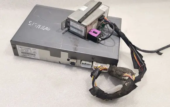 Toyota Avensis T250 Navigation unit CD/DVD player 0866200870 AAAA002242