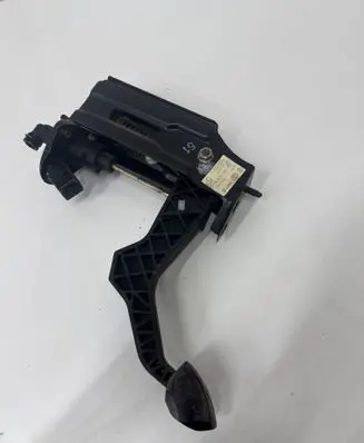 Skoda Octavia Mk1 (1U) Clutch pedal 1j1721059Q