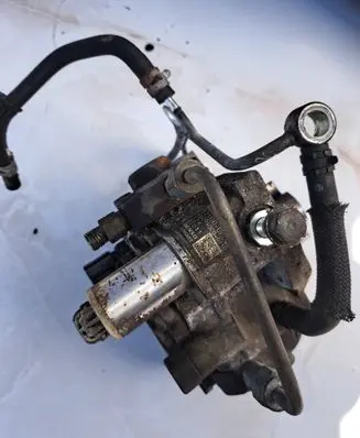 Toyota Avensis T270 Fuel injection high pressure pump 221000R040 H2940000710