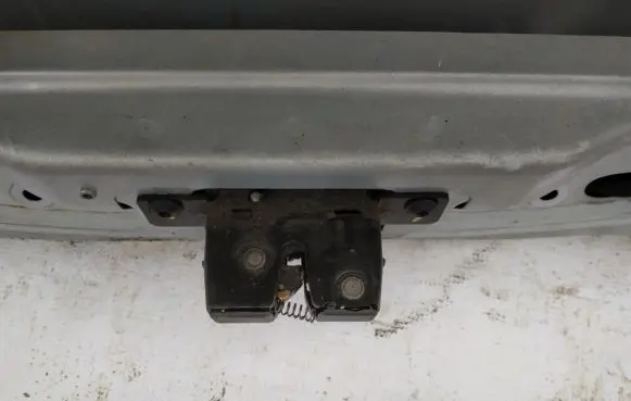 Renault Modus Tailgate/trunk/boot lock/catch/latch