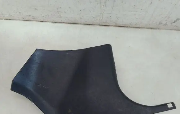 Foot area side trim