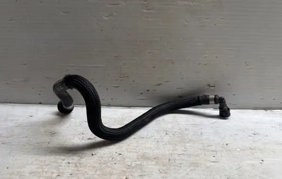 Volvo V60 Engine coolant pipe/hose 32138841