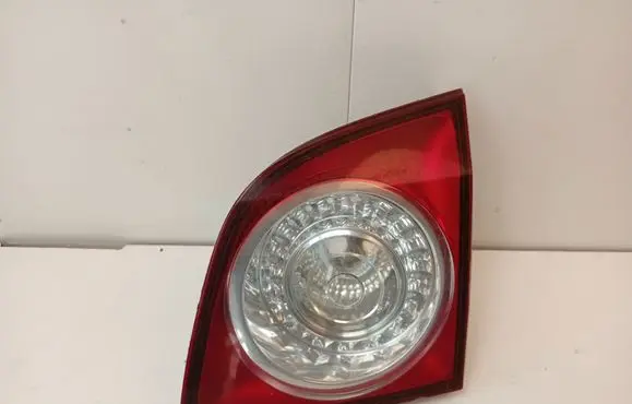 Volkswagen Golf Plus Tailgate rear/tail lights 5M0945094J 89033600