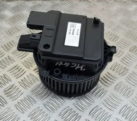 Audi A7 S7 4K8 Heater fan/blower 4M2820021C CZ998010