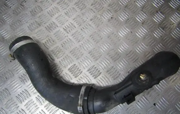 Toyota Avensis T270 Intercooler hose/pipe 173620r030