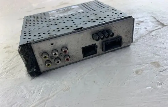 Mercedes-Benz S W221 HiFi Audio sound control unit A2218701989 A2214425307