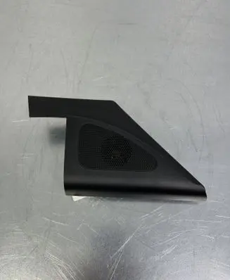 Hyundai Santa Fe Front door high frequency speaker 876612W000