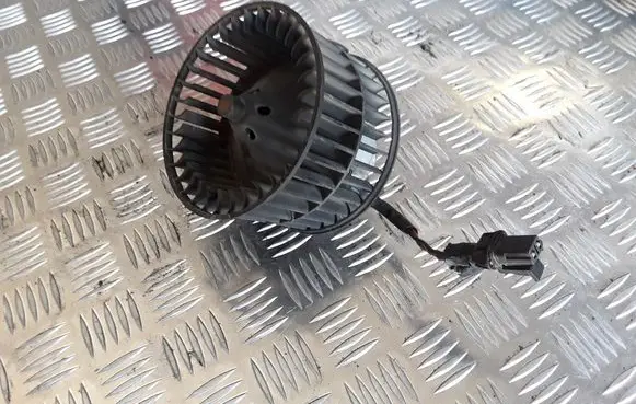 Renault Espace III Heater fan/blower 0130063506