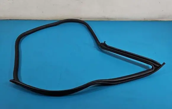 Maserati Quattroporte Front door rubber seal IMPRK1535534