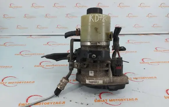 Opel Vivaro Power steering pump 93457191
