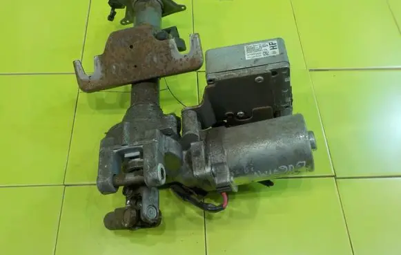 Nissan NV200 Steering wheel axle set 285003LS0A