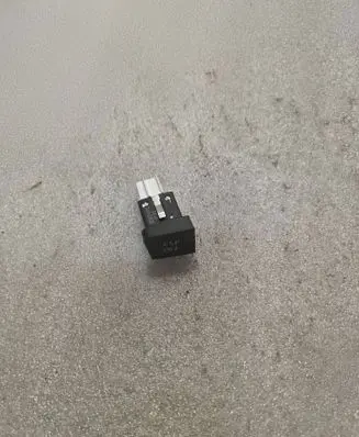 Volkswagen PASSAT B6 ESP (stability program) switch 3C0927117C 01309