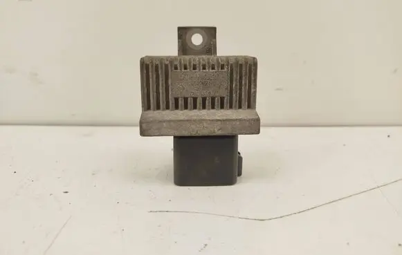Renault Scenic I Glow plug pre-heat relay 7700115078