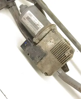 Audi A5 Sportback 8TA Wiper motor 8T2955119D 02122009 8J2955119