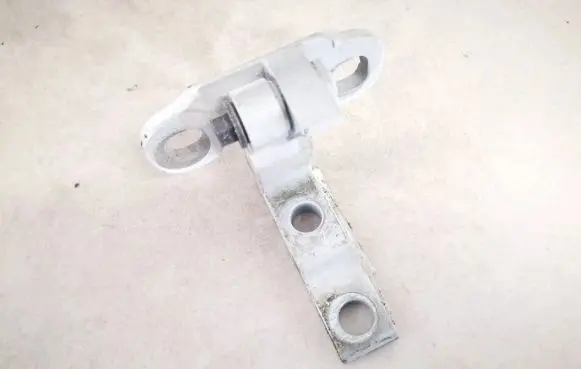 Volvo V40 Front door upper hinge 31424657