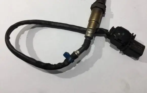 BMW 5 E60 E61 Lambda probe sensor 0281004019