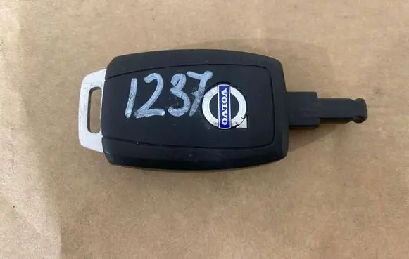 Volvo C70 Ignition key/card