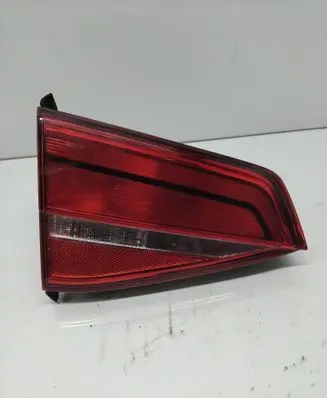 Volkswagen Jetta VI Tailgate rear/tail lights 5C6945093