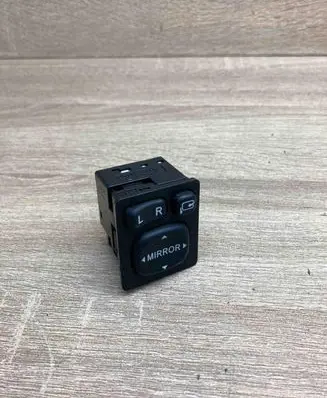 Toyota Avensis Verso Wing mirror switch 769747A 183575