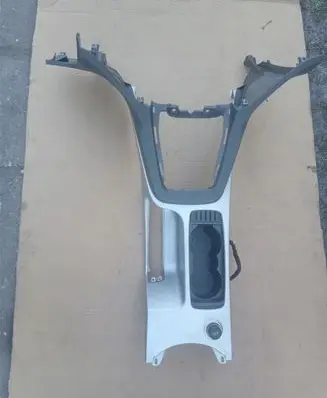 Ford C-MAX I Center console VP75X18G380