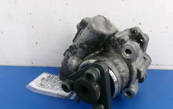 Audi A4 S4 B6 8E 8H Power steering pump 8D0145156T