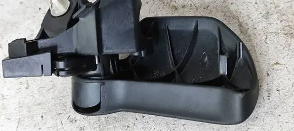 Audi A6 S6 C6 4F Engine bonnet (hood) release handle 4F1823633B 4F1823533C