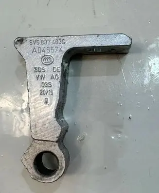 Volkswagen PASSAT B8 Rear door hinge set 8V5833403C