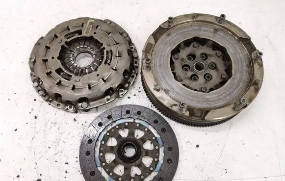 BMW 1 F20 F21 Clutch set kit 7621180HU