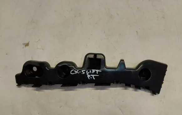 Rear bumper mounting bracket