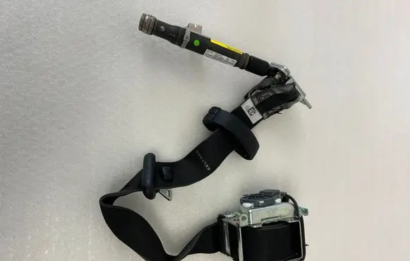 Mercedes-Benz S W222 Rear seatbelt A2228600685